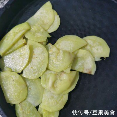 晚上|家庭版干锅土豆片中午刚做完，晚上又想吃了