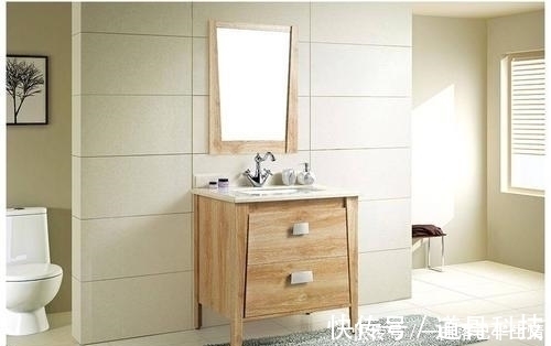 水龙头|这家人太聪明了,洗手台空无一物,排水全靠1条缝,太赞了