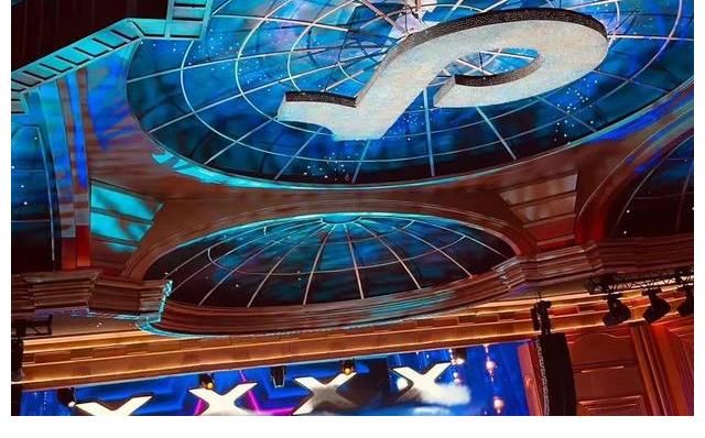 《點(diǎn)贊！達(dá)人秀》首次錄制，謝霆鋒休息室對(duì)聯(lián)火了