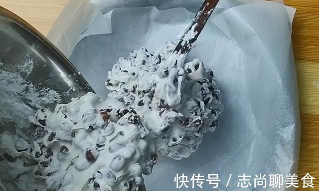 红豆糯米糕的简单做法，软糯香甜，营养好吃，老少皆宜的家中美食