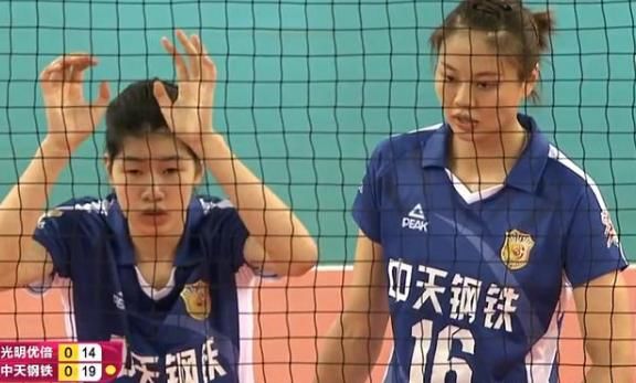 排超决赛|小鬼当家的江苏女排，靠哪几点零封上海女排，3战2胜晋级排超决赛