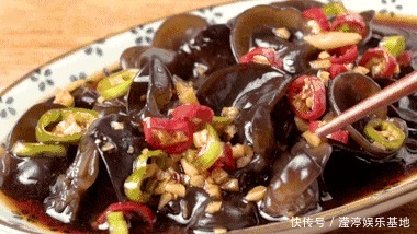  多加|不管凉拌什么菜，“调料”前多加这一步，味道更香更入味