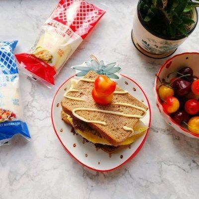 鲜嫩|10分钟出锅的#丘比三明治#火腿三明治，鲜嫩又爽口