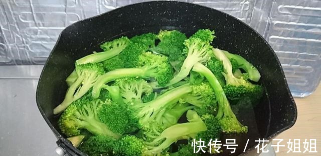 步骤|减肥健身就吃这道菜，鲜虾仁西兰花，清脆爽口，营养丰富！