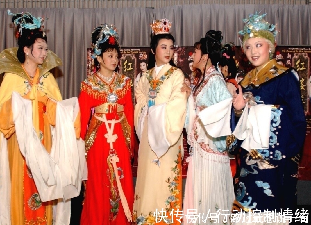 甄士隐@为何贾母的女儿字叫贾敏?因为她也进皇宫了,嫁给林家是皇帝赐婚