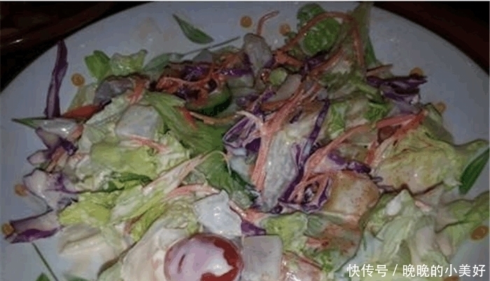 蔬菜沙拉|外国人为什么中餐厅总是把剩菜再循环给顾客真相让老外尴尬
