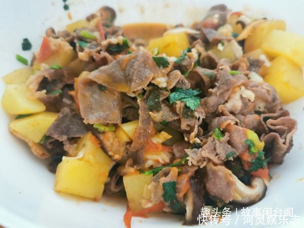 番茄土豆肥牛锅的做|寒冬来袭多给孩子做的菜,常吃促进孩子骨骼发育,健脑益智