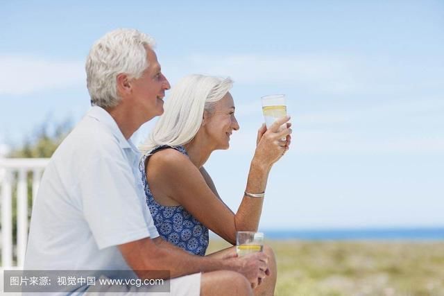 血压|对付高血压，喝好早晚两杯水，血压自己往下“跳”