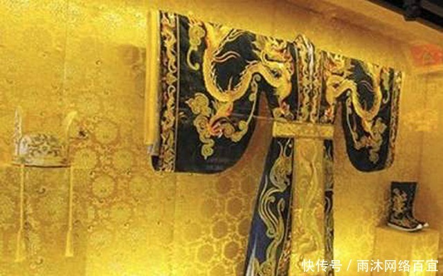 完美|皇帝龙袍脏了真的没法清洗?2种龙袍“干洗”诀窍完美搞定!