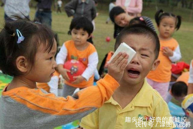 家庭|第一天上幼儿园“不哭”的孩子,资深幼师往往来自3种家庭