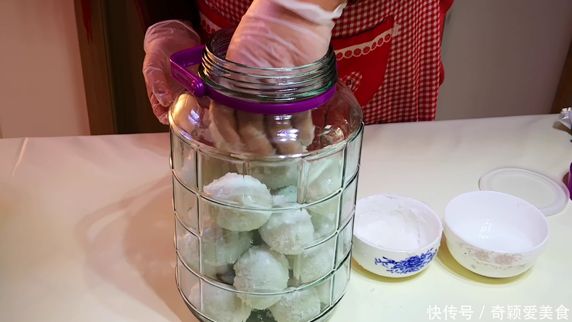 黄会|爱吃咸鸭蛋的要留意了,咸鸭蛋黄会“流油”,油到底从何而来