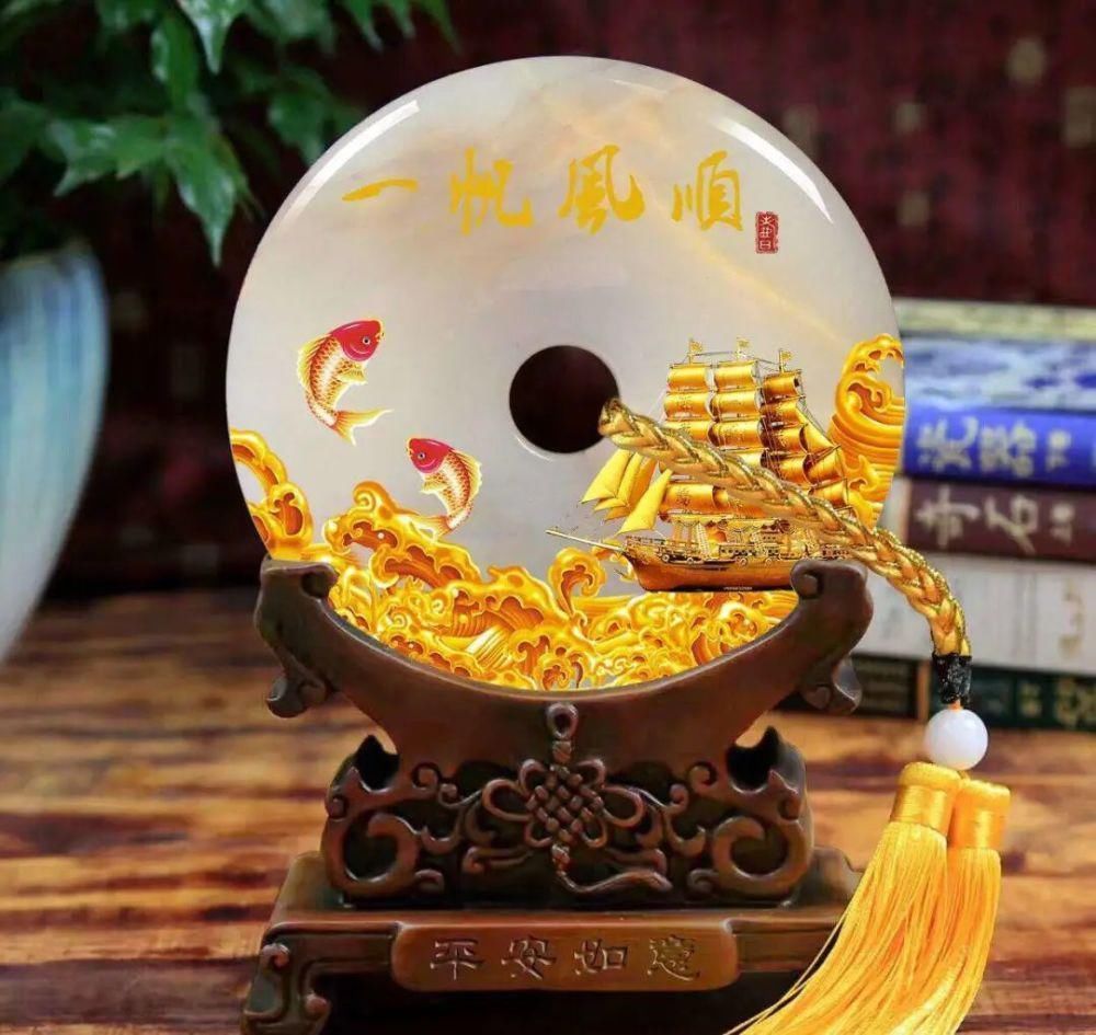 鞋柜|进门鞋柜上摆放什么最招财?适合自己家庭的很重要!
