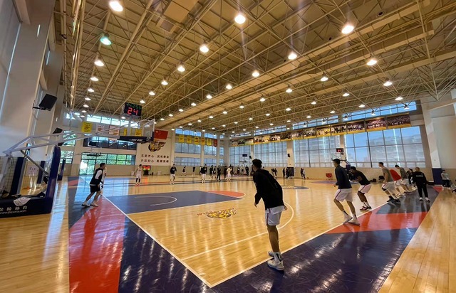易建联|广东宏远热身赛大胜!汤杰替代赵睿,易建联状态火热,杜锋新计划