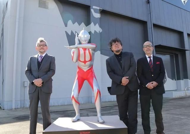 老贼|集合机器人、特摄、美少女元素于一身,我愿称庵野秀明为宅男之神