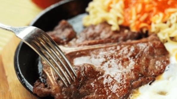 吃牛排，为何要搭配一个“溏心煎蛋”，不懂别随便吃，会被笑话的