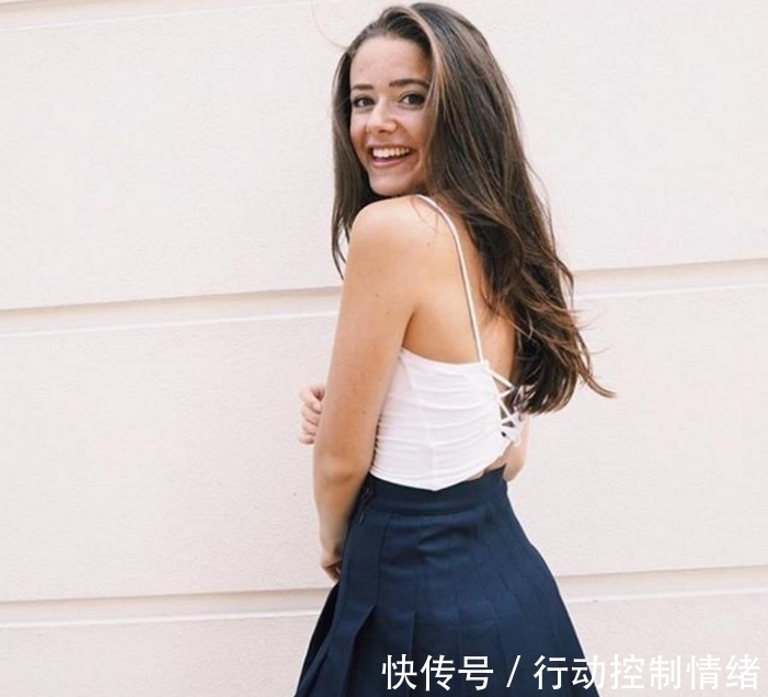 体重|23岁女孩爱健身，虽然体重从104斤升到122斤，但体形却越来越好！