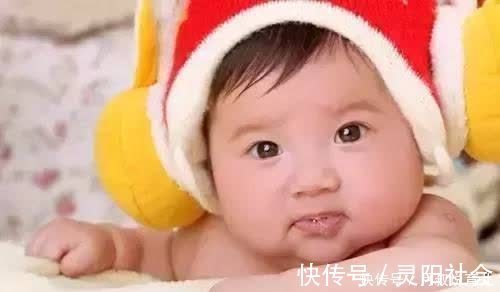 口水量|孩子经常流口水,难道是因为长牙?家长不要了解错原因了