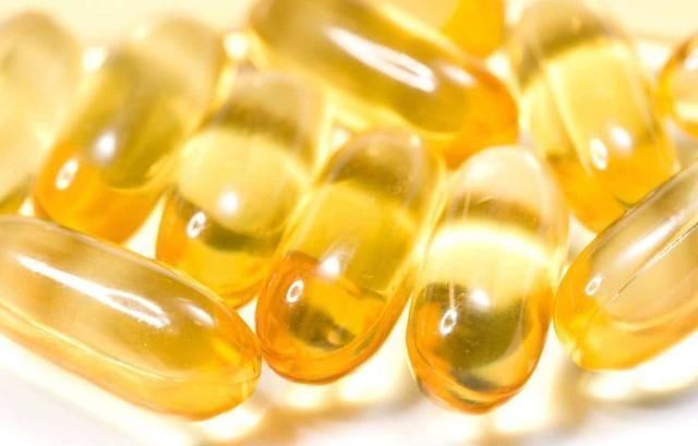 维生素d|宝宝出生后容易缺维生素D家长不要盲目喂鱼肝油,这些事要懂