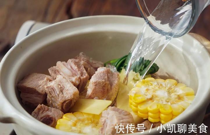入味|炖排骨,“3香”不能放,排骨才又鲜又嫩,入味没腥味,太香了