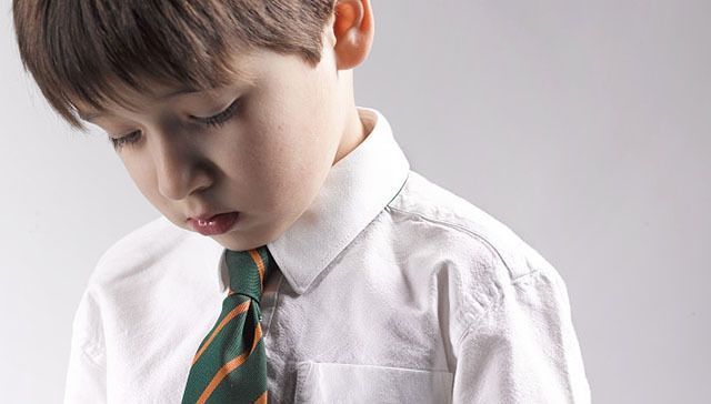 去欺负|不想让孩子被欺负,父母不要经常对孩子说3句话