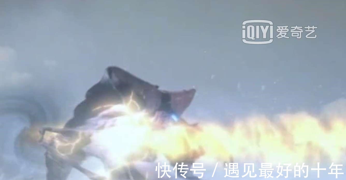 雷丘巴斯|奥特曼拥有双属性的怪兽,曾直接冰封戴拿,后来成为五帝兽的融合素材