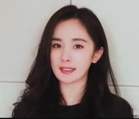 朱林雨|青春有你2成攀比现场，虞书欣出手壕气，她却直接搬出32位大牌