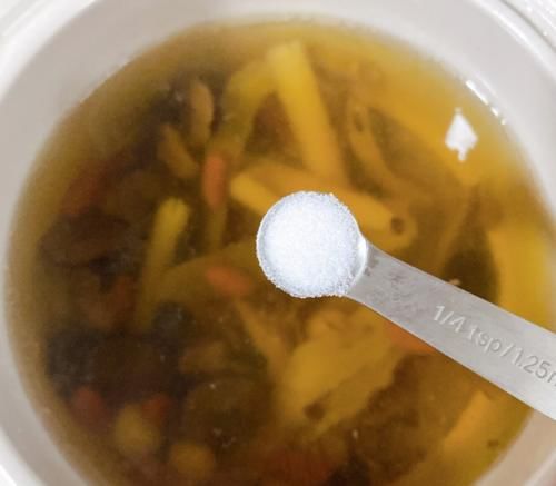 简单|冬季进补,少吃猪肉多喝此汤,简单易学,气血足了,脸色更红润