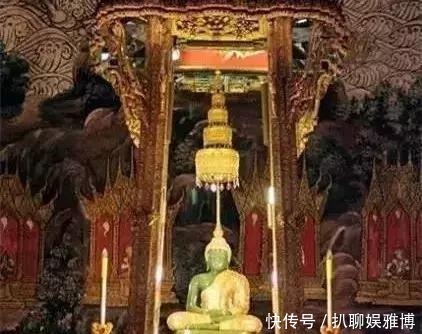泰国|价值过亿的翡翠,用黄金装饰,泰国这玉雕震撼人心
