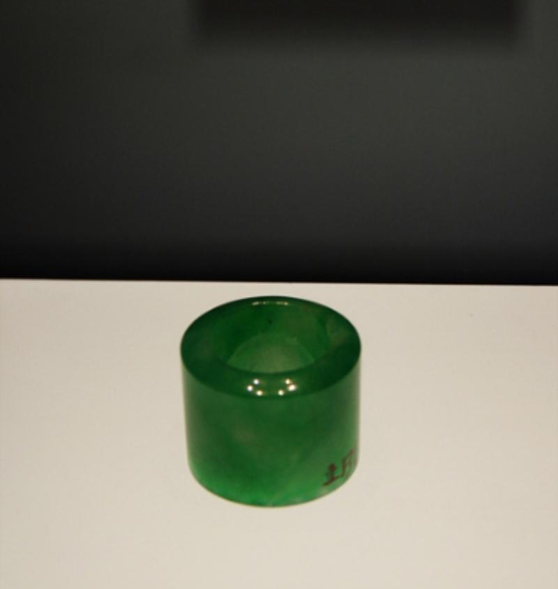 红卫兵|因为慈禧，李莲英的翡翠扳指，现在已暴涨到了2亿！