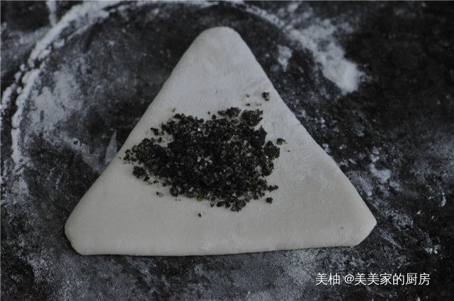  蔬菜|冬天，做馒头就爱这馅！比蔬菜入味比肉馅爽口，咬一口，喷香！