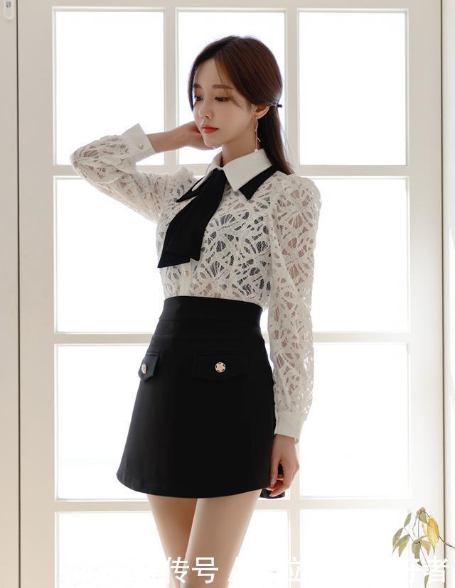 潮流|潮流孙允珠,纯洁翻领花纹透气雪纺衫搭配质感纽扣包臀裙