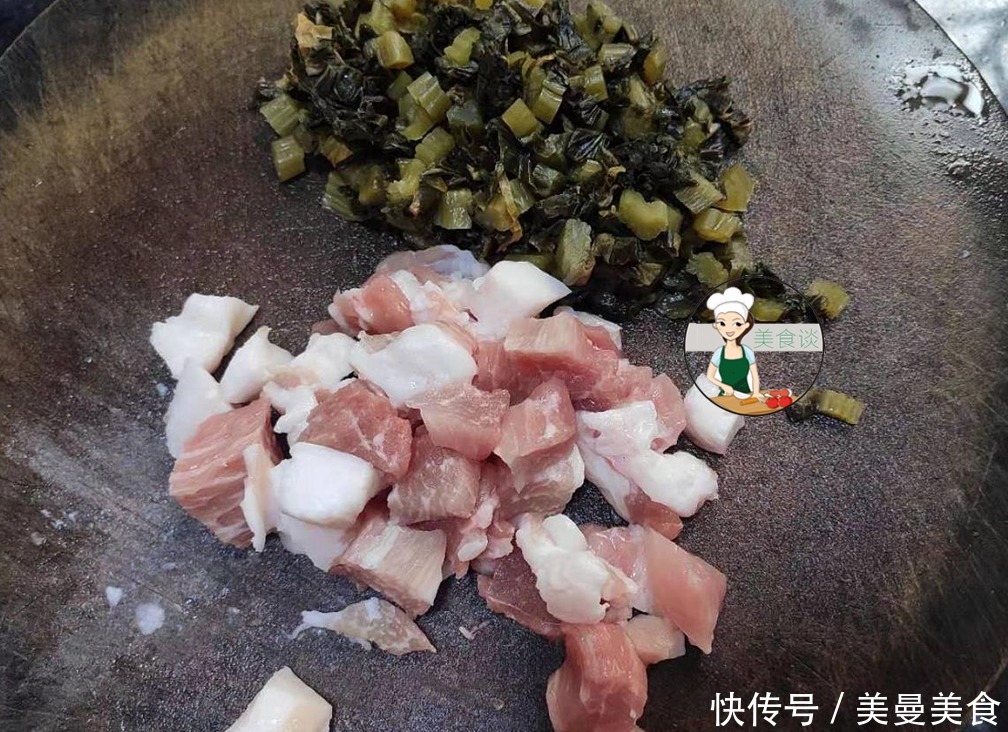 冷天,此菜蒸一蒸,10分钟就上桌,隔三差五蒸一盘,鲜香到流口水