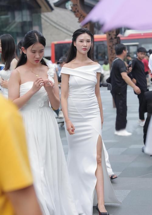 大街上遇到的模特和路人,会有多大的差距呢