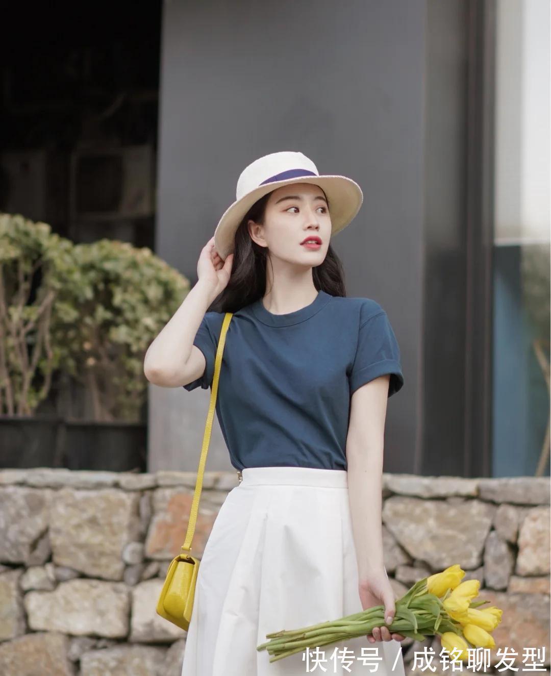 短袖|夏季谁还没几件T恤?学学这几个搭配小技巧,普通短袖也有高级感