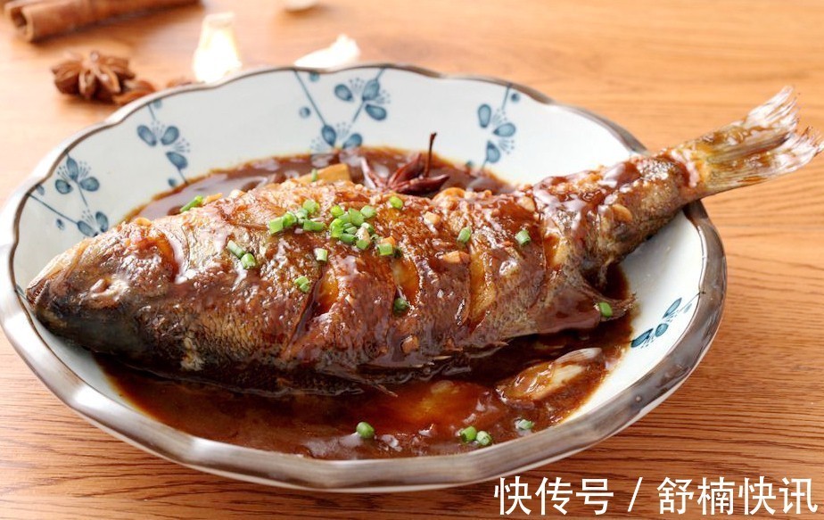 鱼胆|鱼身上''最脏''的器官,残有大量寄生虫,人们还傻傻的当美食!