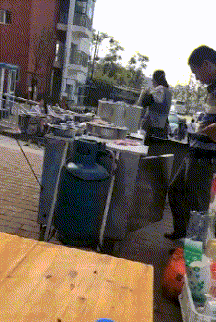 |搞笑GIF趣图:媳妇这智商没得救了,这咋办,洗洗还能吃吗