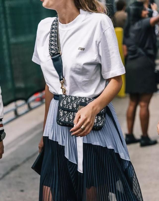 轻松|衬衫怎么穿出时髦感学三木时尚穿搭,告别土肥圆轻松