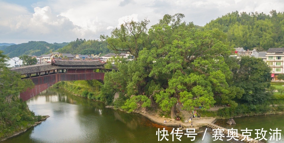 飞檐走兽|浙江一景区走红后，每年到访游客数百万，却继续敞开大门迎接游客