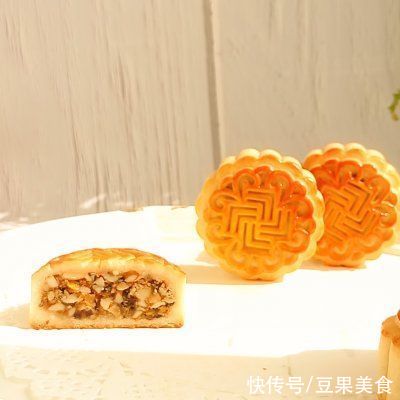 搅拌均匀|广式伍仁月饼（手工馅料制作）