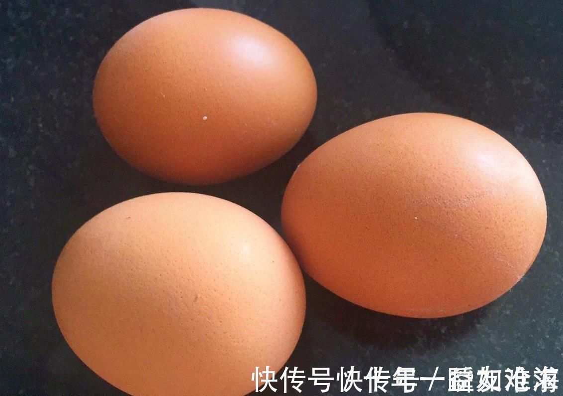 鸡蛋保存不要放冰箱，卖鸡蛋的大爷教你土法子，放几个月没问题