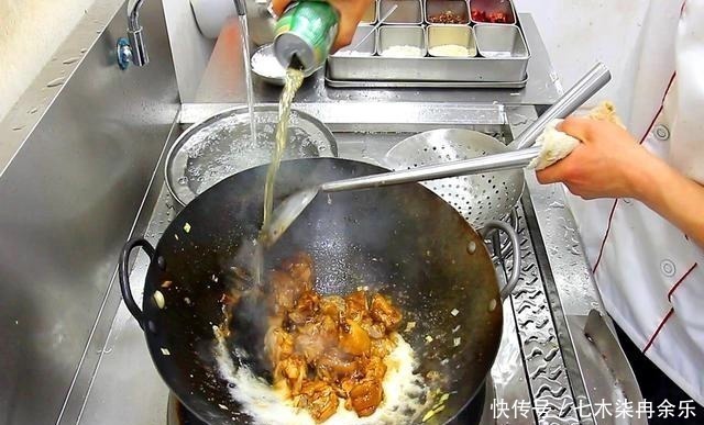 白醋|炖猪蹄我从不用高压锅只需1个妙招，猪蹄快速软烂，又香又入味