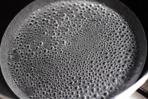 厨房好伙伴 一锅多用 知吾煮平底炒锅