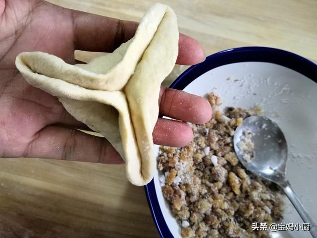 家人着迷的麵食,這倆食材做餡老香了,不用菜不用蛋,三餐吃不煩