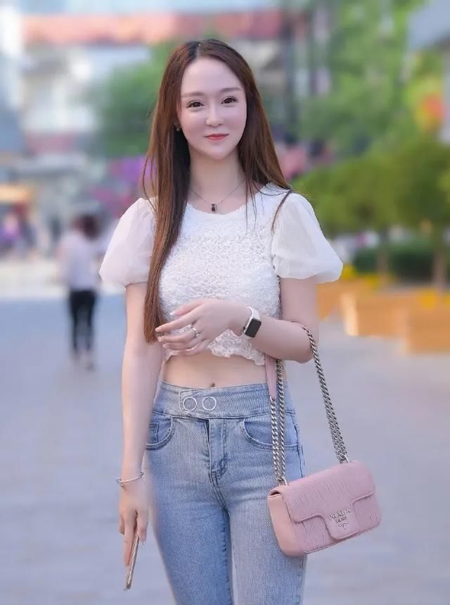 温柔有质感的打底裤穿搭，简单却很个性，时髦个性