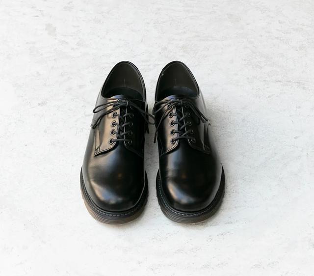 the 只有那些最叛逆、最朋克的人,才敢欣赏这样的鞋