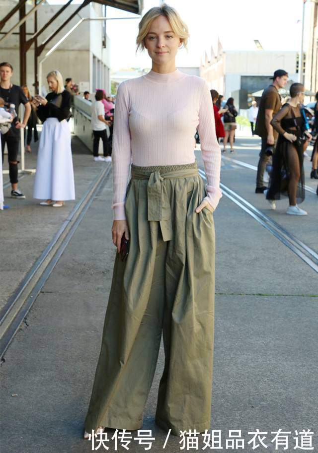  女人|30+女人别总穿黑白，高级灰时尚风来袭，这才是冬日必备