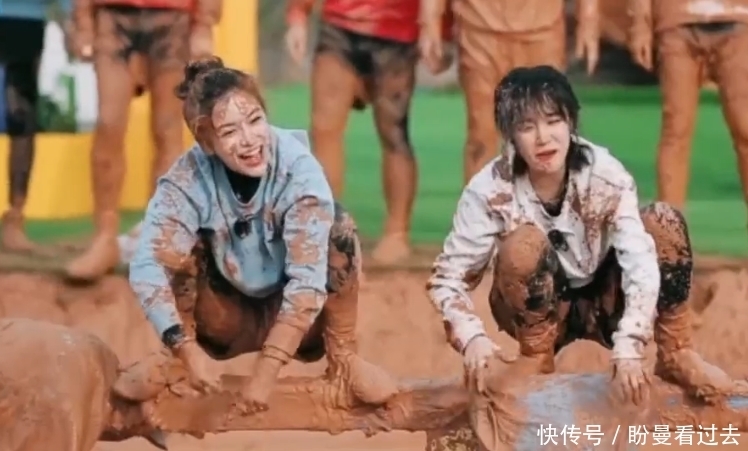 跑男 《跑男》泥潭游戏:baby2次被袭击正脸,宋雨琦满嘴都是泥