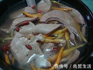 肾虚型|月经量少还痛经别急,常吃4种食物,经期正常,子宫越来越干净