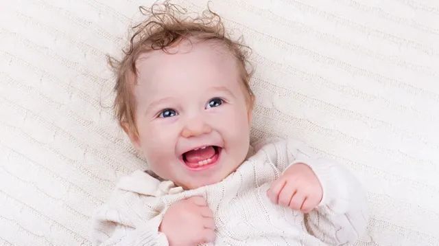 咀嚼|什么时候给宝宝添加固体食物这些细节要注意,尤其是咀嚼能力