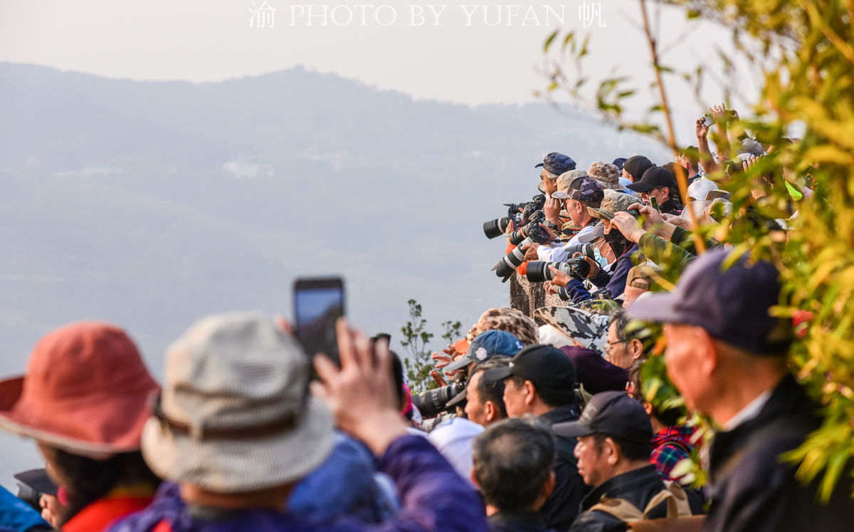 从建水开车到元阳看梯田夕阳，可惜却只看到人头、遗憾与安全隐患